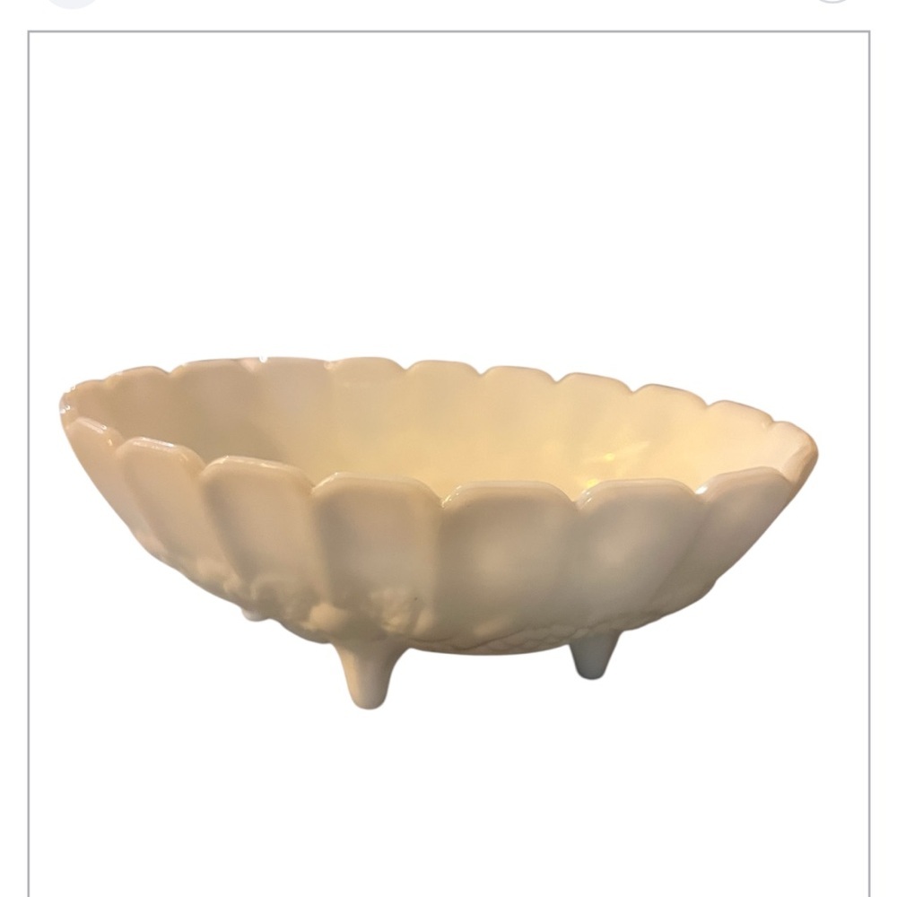 Vintage Milk Glass Scalloped Edge Pedestal Footed Bowl – White Collectible Dish